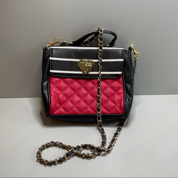 Betsey Johnson Handbags - Betsey Johnson crossbody purse